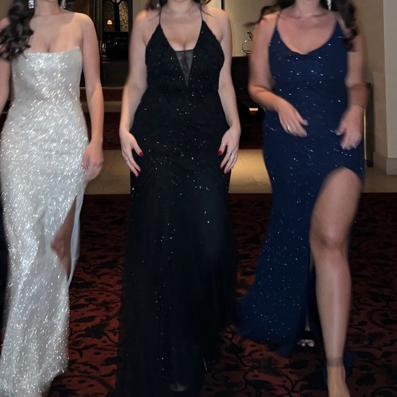 Marina Black Beaded Floor Length Plunging Neckline Gown Size 8 - Picture 3 of 3